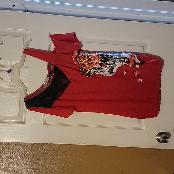 Tops - Off the shoulder red shirt